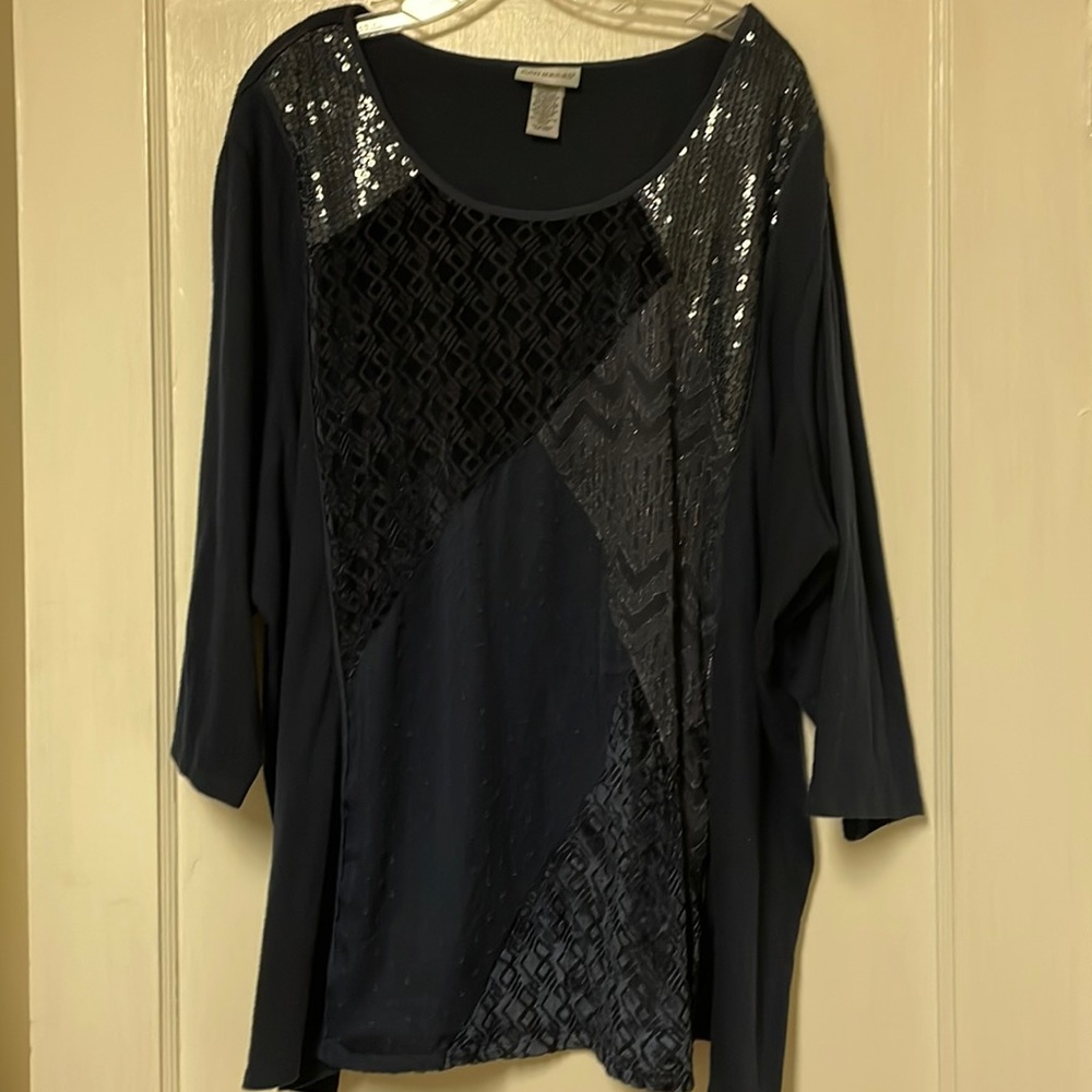 Catherine’s 3/4 top